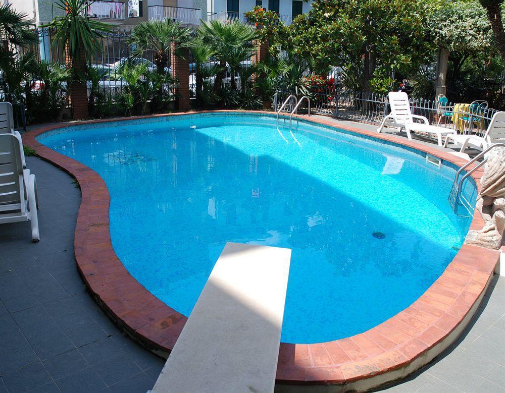 Hotel Splendid Mare Laigueglia Extérieur photo